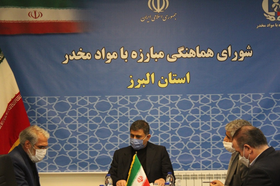 مسئولین در پیشگیری از آسیب‌های اجتماعی تلاش کنند