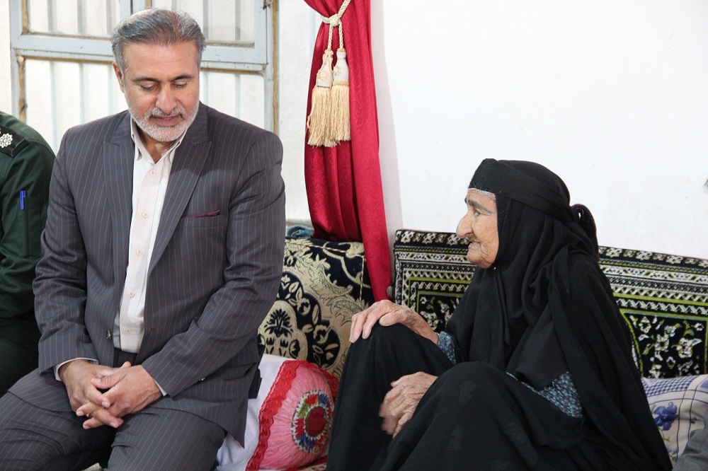 خانواده های معظم شهدا و ایثارگران، بزرگترین سرمایه‌های معنوی انقلاب و ملت هستند