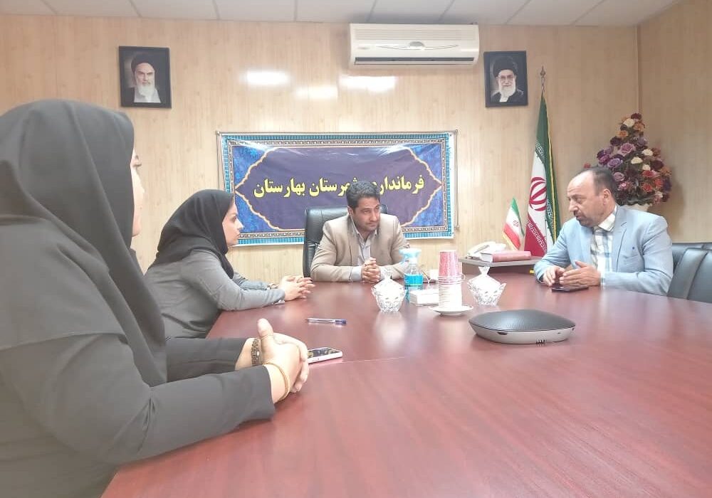 بازدید از مراکز درمانی و بازپروری معتادان شهرستان بهارستان