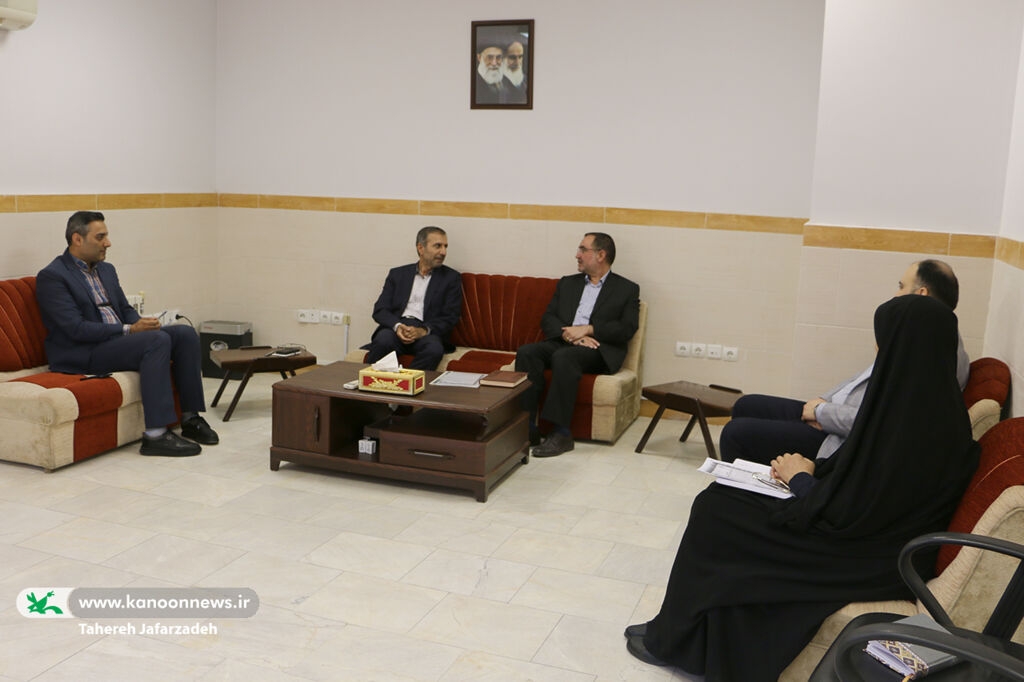 طرح «یاریگران زندگی» در روستاهای تحت پوشش کتابخانه‌های سیار کانون سمنان اجرا می‌شود