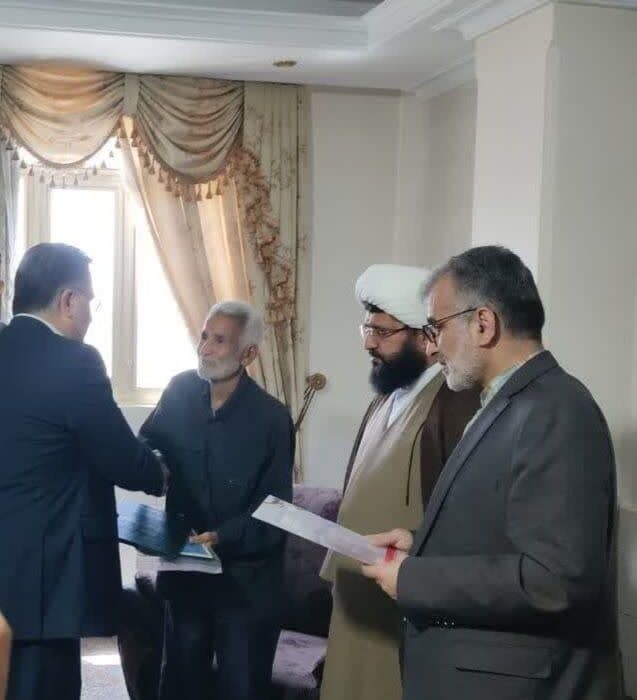 تجلیل از خانواده شهدای مبارزه با مواد مخدر در غرب استان تهران