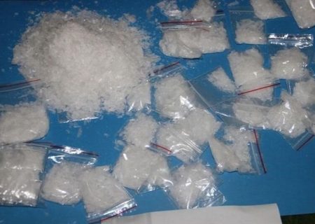 بیش از هفت کیلوگرم ماده مخدر شیشه در حاشیه شهر مشهد کشف شد