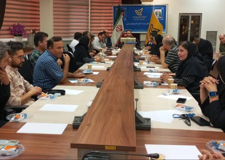 برگزاری جلسه توجیهی «شناخت انواع مواد مخدر و آشنایی با جاسازهای آن» در اداره پست آذربایجان غربی
