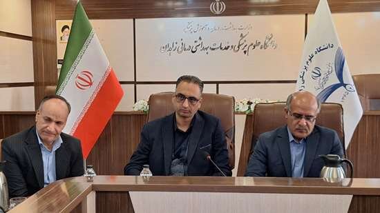 تمرکز اصلی در درمان معتادان باید بر خدمات روانشناسی باشد نه توزیع دارو