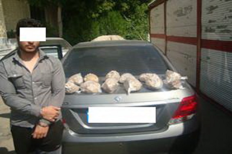 کشف ۵۰ کیلو تریاک از سواری دنا در اصفهان