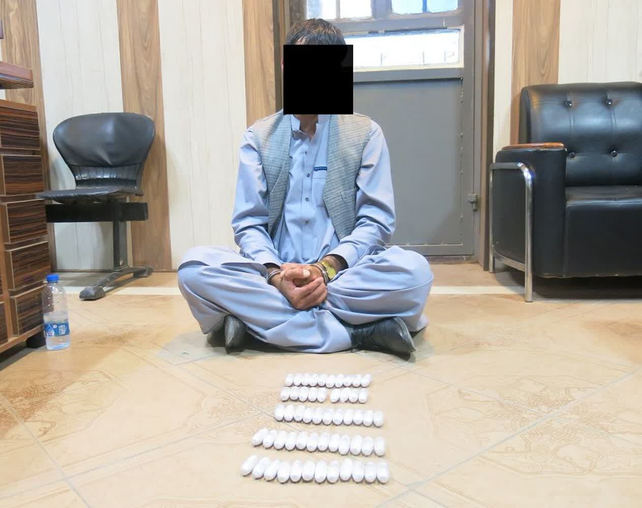 ۱۸۰ بسته هرویین بلعی از ۲ تبعه افغان در مرز تایباد کشف شد