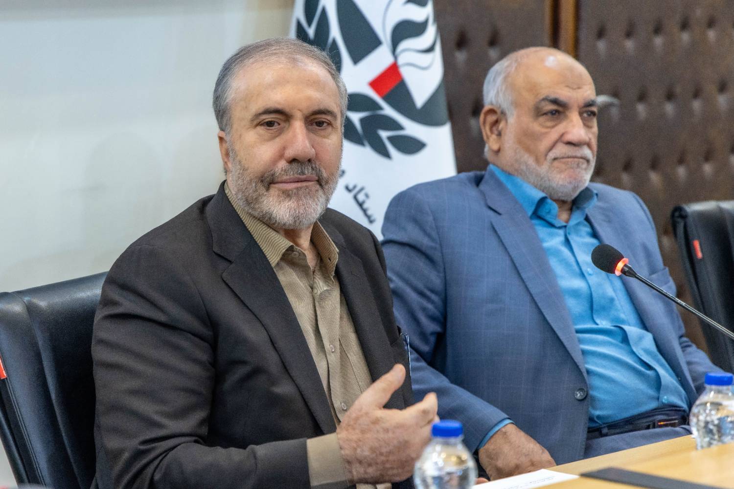 نیاز شرکت‌های دارویی به مواداولیه تهیه دارو با کشت کنترل شده شقایق الیفرا قابل تأمین است