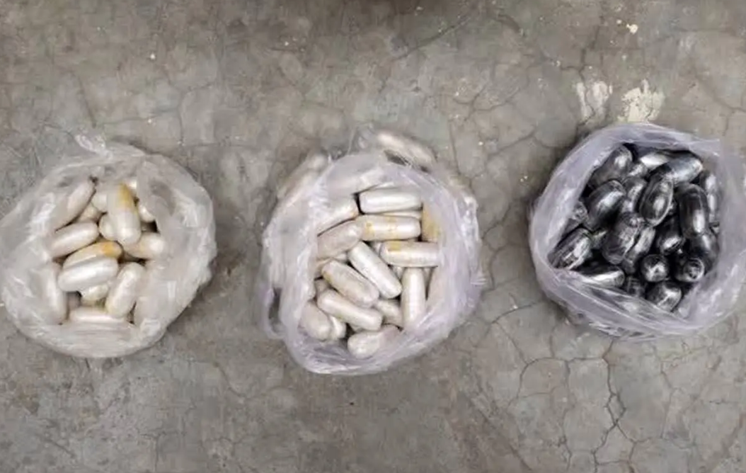 کشف ۳۹ بسته هروئین از معده مسافر