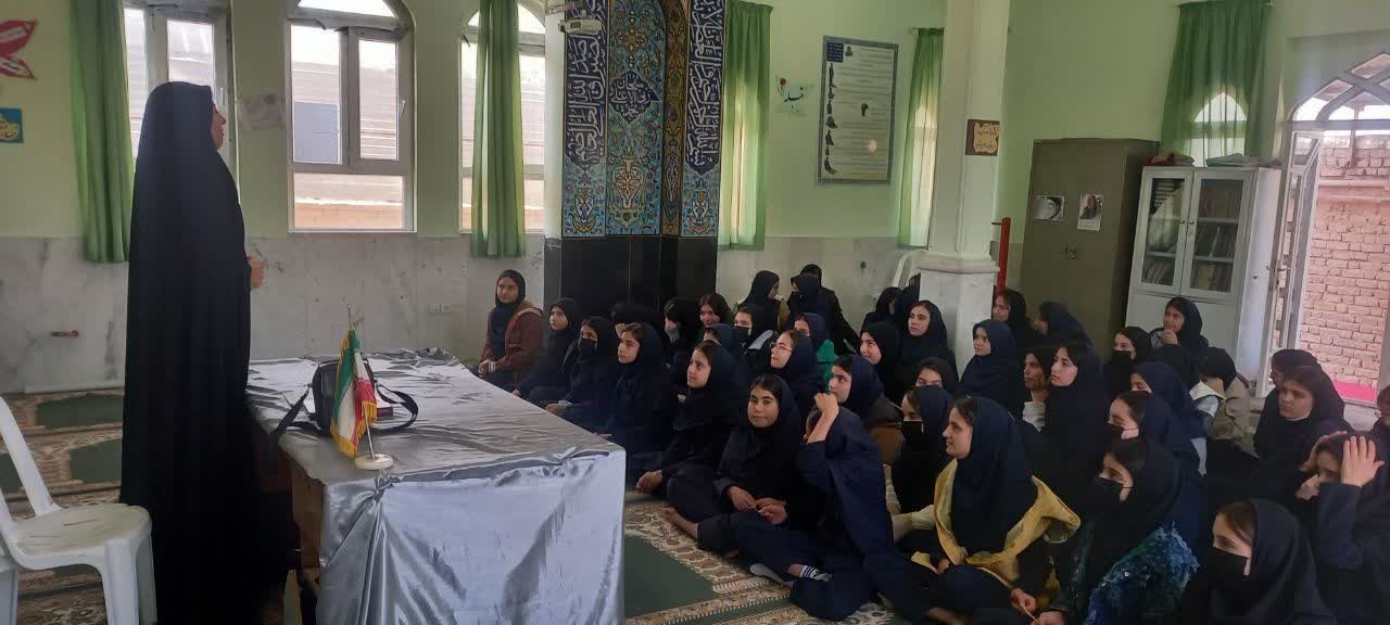 نمایشگاه مهارت‌های خودمراقبتی در برابر اعتیاد با محوریت دانش‌آموزان دختر در بجنورد برپا شد