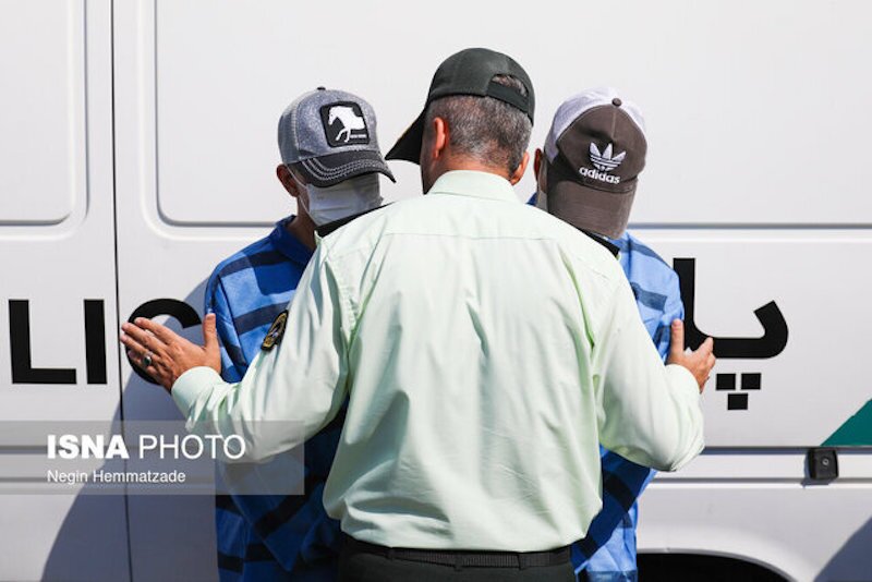 بازداشت ۲ متهم و کشف ۴ کیلو مواد مخدر و ۱۰ هزار قرص غیرمجاز در ماهشهر