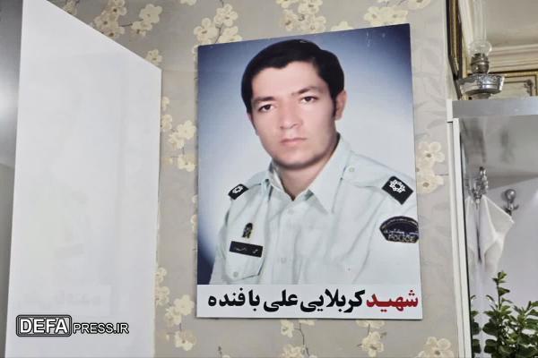 دیدار اعضای کانون خادمین شهدای گمنام با خانواده شهید مبارزه با موادمخدر