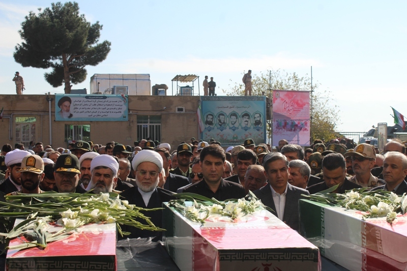 استقبال از ۳ شهید گمنام دفاع مقدس در کردستان