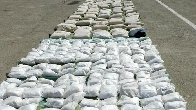 کشف چهار تن مواد مخدر از قاچاقچیان در شهرستان الیگودرز