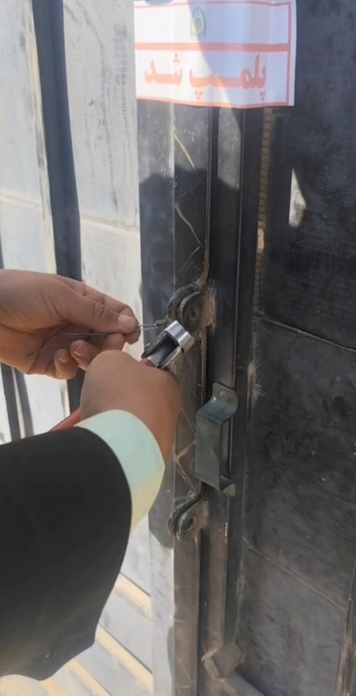 خانه توزیع مواد مخدر در سملقان پلمب شد