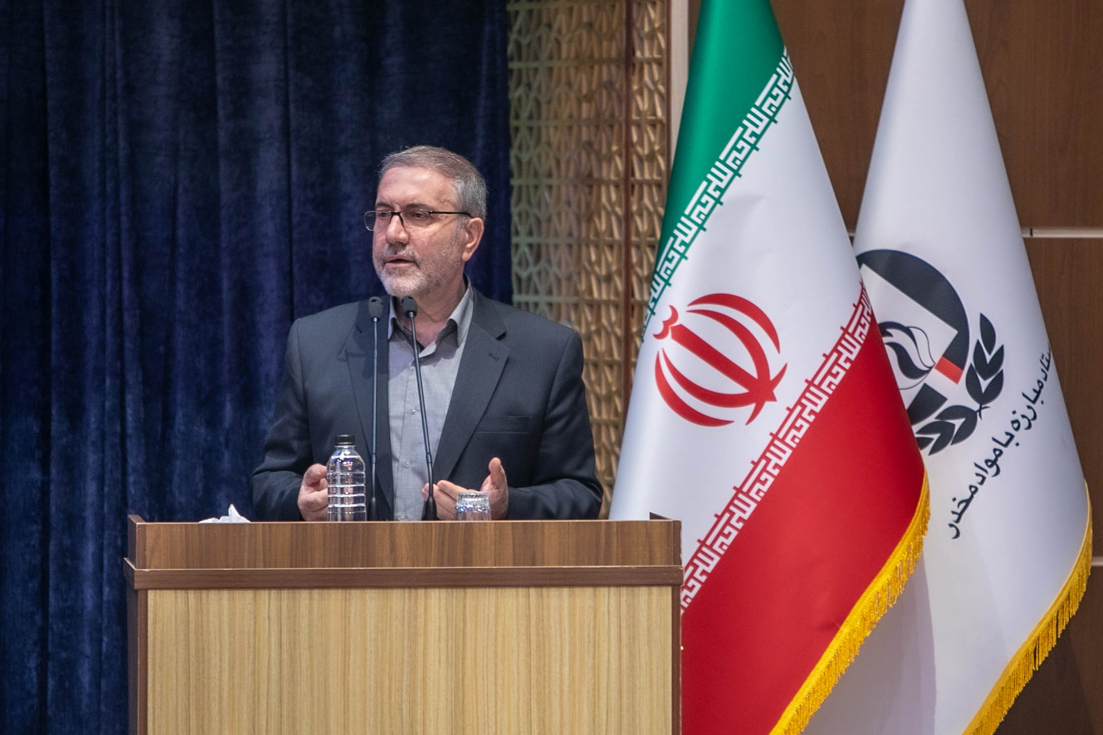 ایران برای مبارزه با مواد افیونی هزینههای سنگینی متحمل میشود/ شناسایی بیش از ۱۴۰۰ نوع ماده روانگردان در جهان