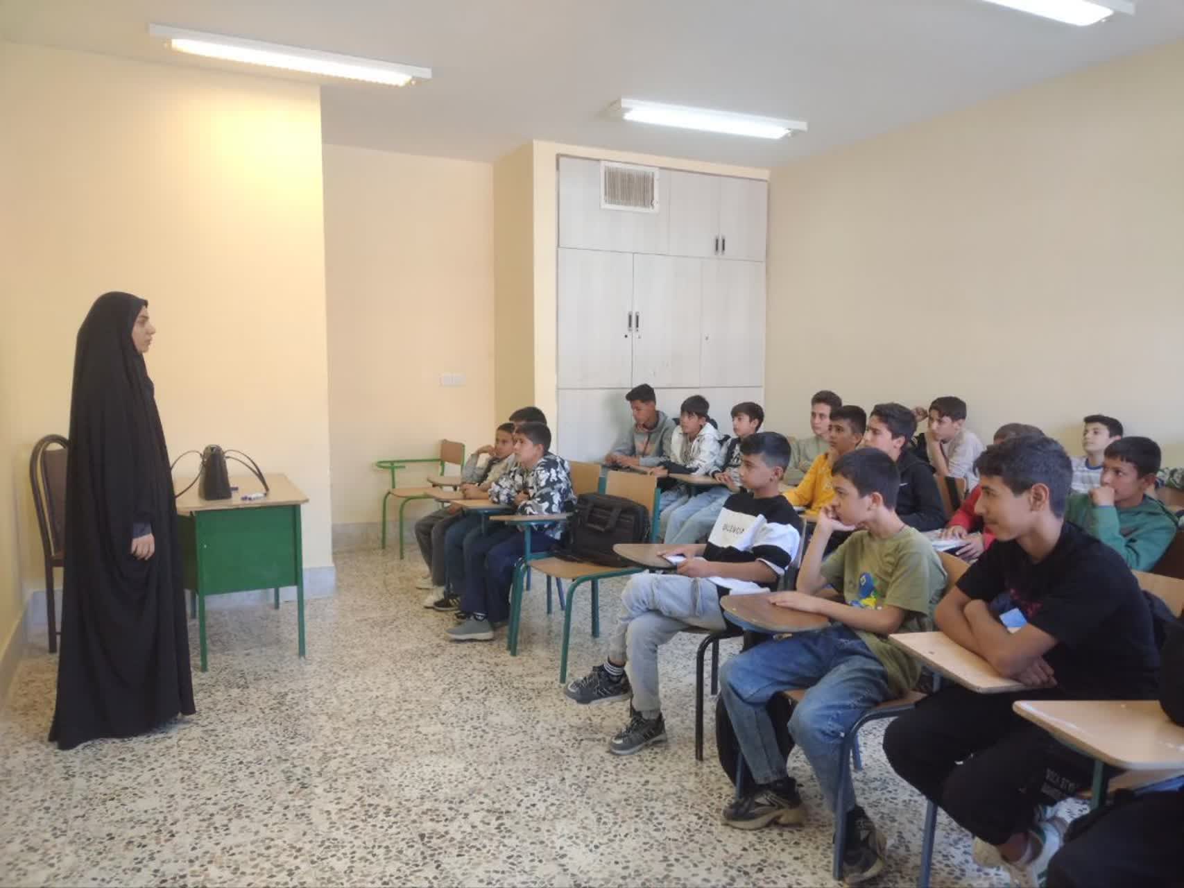 برگزاری کارگاه پیشگیری از آسیبهای اجتماعی در بام و صفیآباد