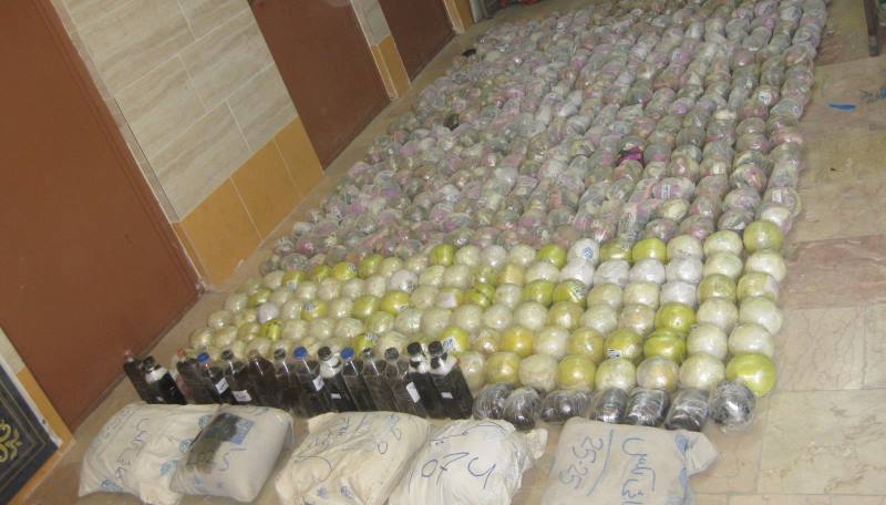 توقيف پژو ۴۰۵ با ۵۵۰کيلو مواد مخدر در نایین