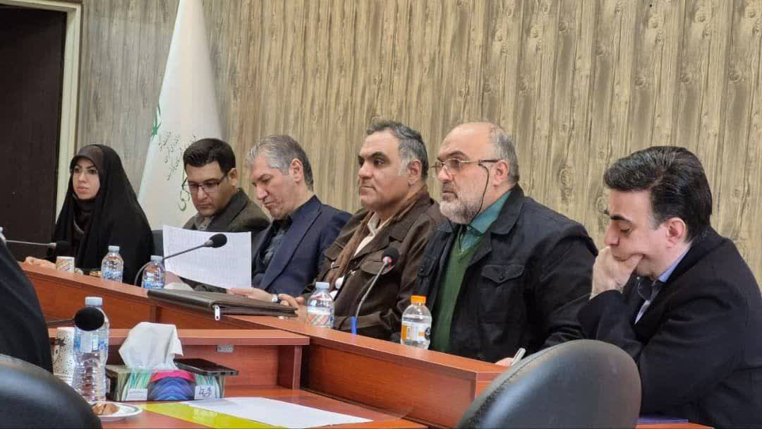 تأکید بر ارائه آموزش‌های لازم به منظور پیشگیری از کشت گیاهان ممنوعه به بخشداران و دهیاران