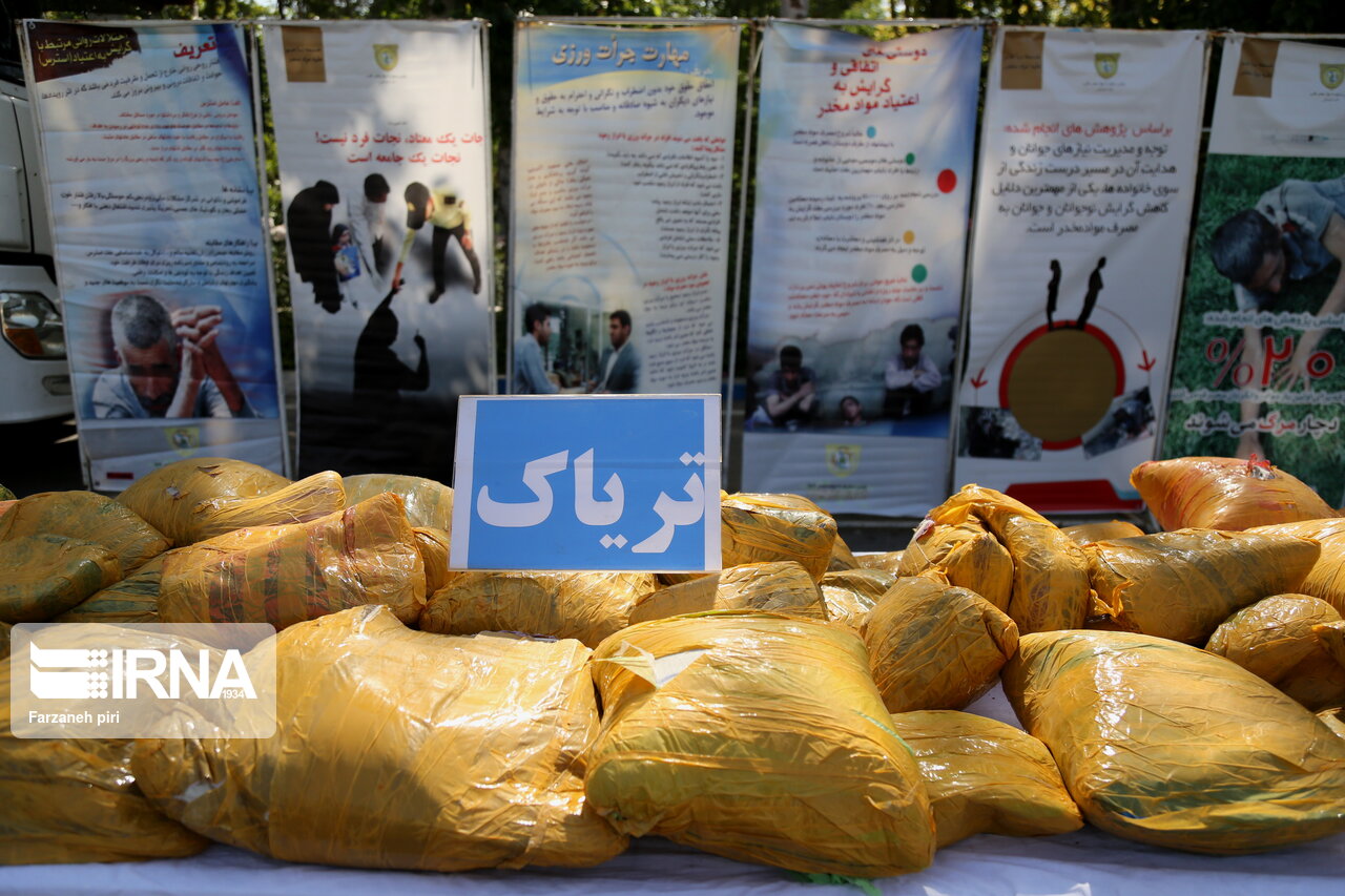 کشف ۲۹۴ کیلوگرم شیشه و تریاک در استان‌های سیستان و بلوچستان و کرمان