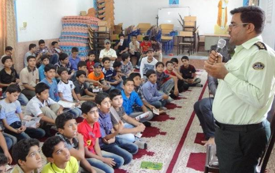 آگاه‌سازی دانش‌آموزان آرادانی درباره خطرات مواد مخدر