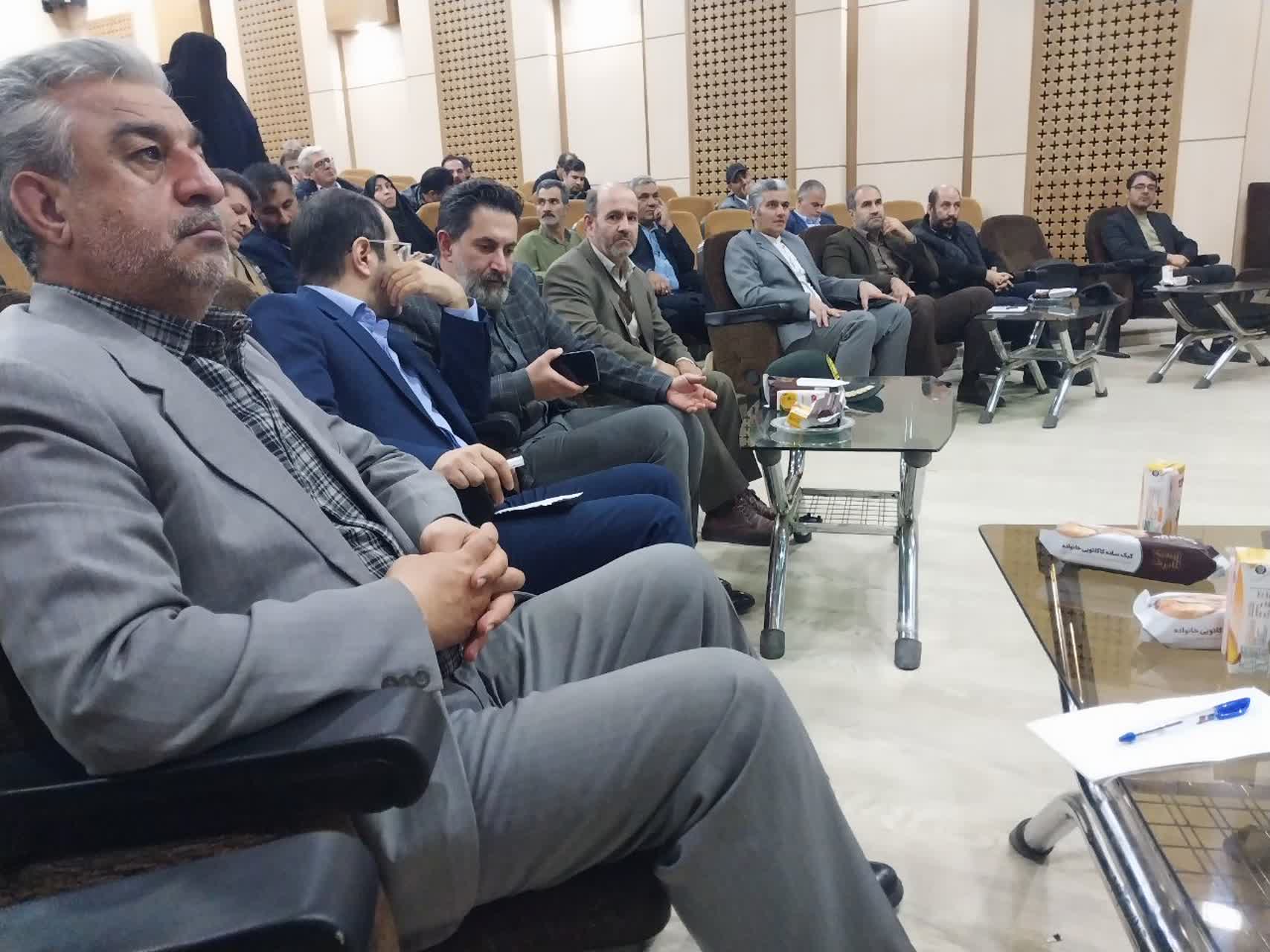 تأکید بر نقش محوری تشکلها در کاهش آسیبهای اجتماعی در همدان