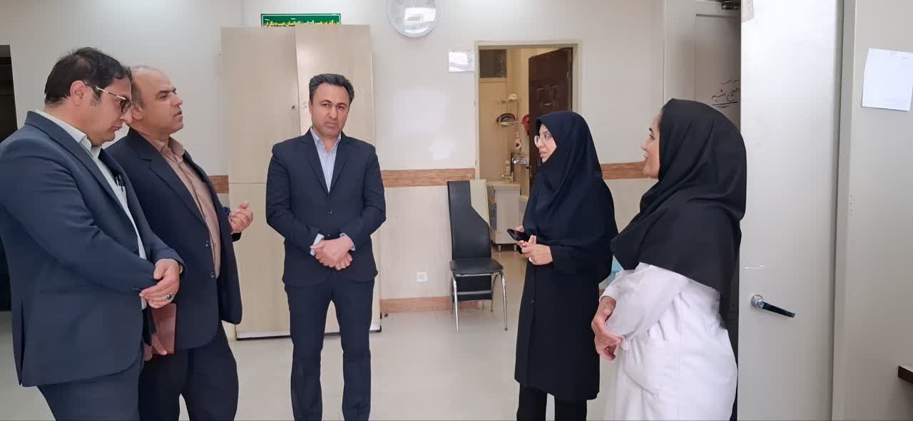 بازدید دبیر شورای هماهنگی مبارزه با مواد مخدر استان یزد از کلینیک درمان دارویی شهرستان خاتم