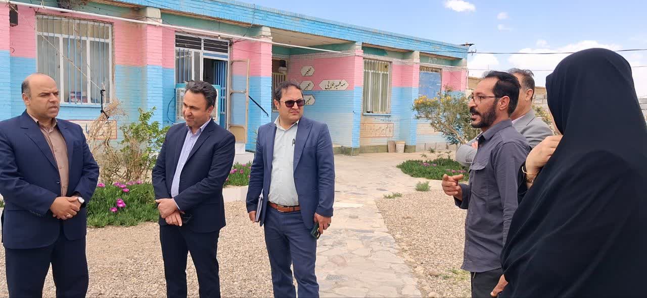 بازدید دبیر شورای هماهنگی مبارزه با مواد مخدر استان و فرماندار خاتم از کمپ ترک اعتیاد شهرستان