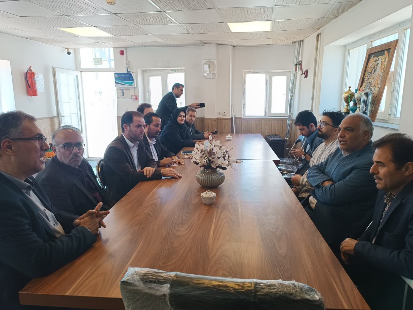 بازدید مدیرکل ارشاد اردبیل از مرکز ماده / «هنر و مطالعه» ابزاری برای بازگشت به زندگی