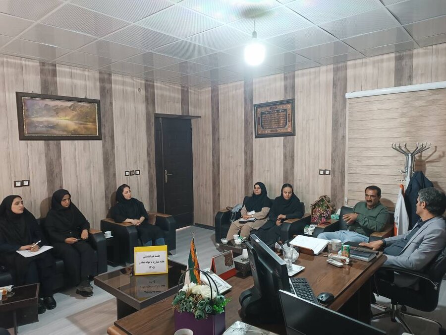 نشست هماندیشی برنامهریزی جهت گرامیداشت هفته مبارزه با مواد مخدر در خرامه