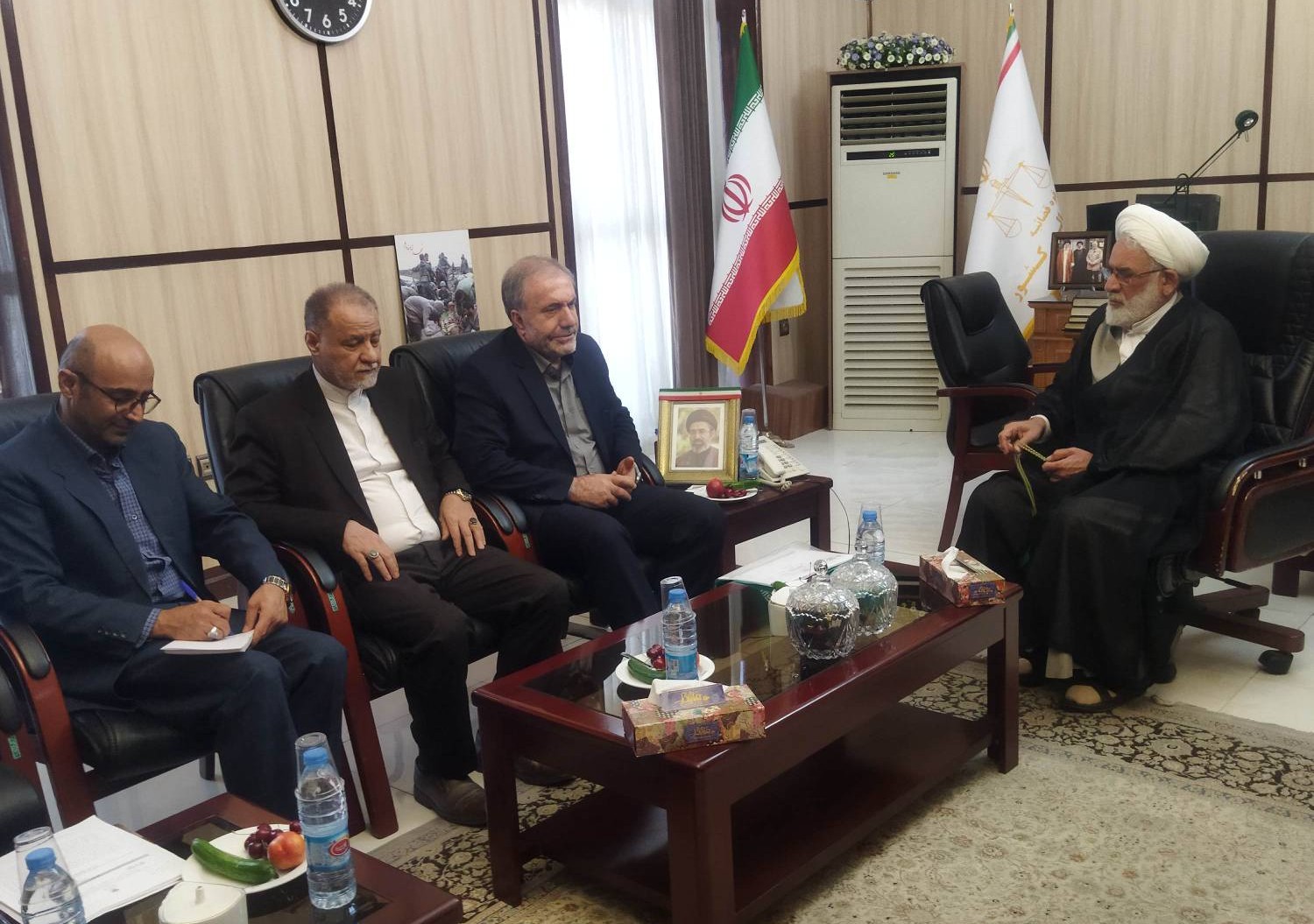 رئیس دیوان عالی کشور: علل بروز آسیب اعتیاد باید احصاء و موانع آن برطرف شود/ ارائه گزارش از روند مبارزه با مواد مخدر توسط نماینده رئیس‌جمهور و دبیرکل ستاد مبارزه با موادمخدر