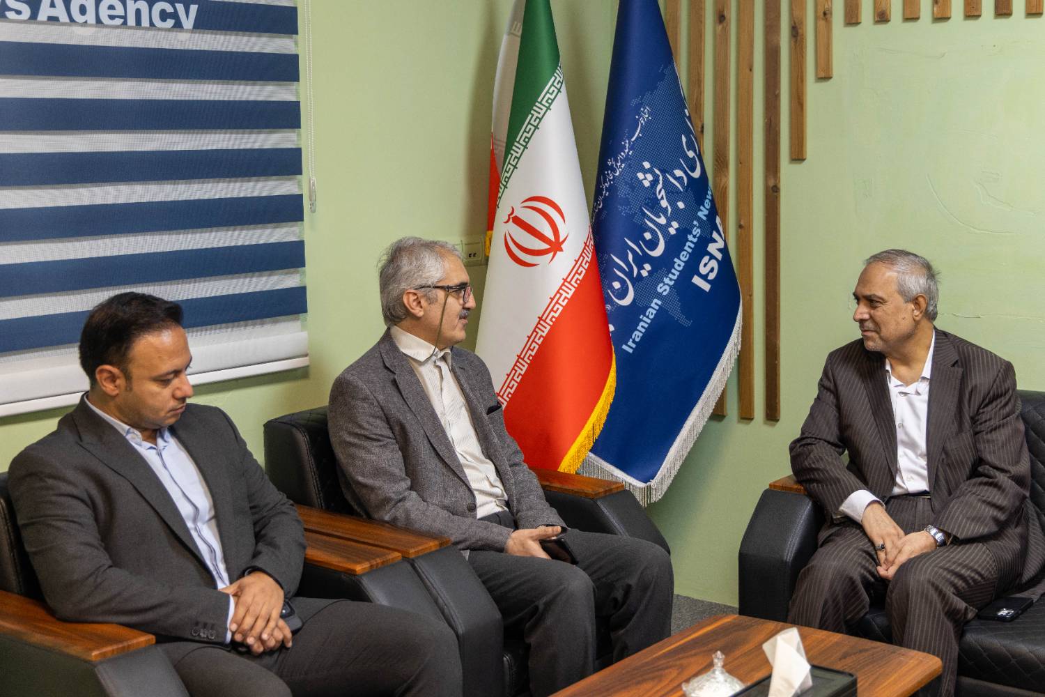 بازدید مدیرکل درمان ستاد مبارزه با موادمخدر از خبرگزاری ایسنا