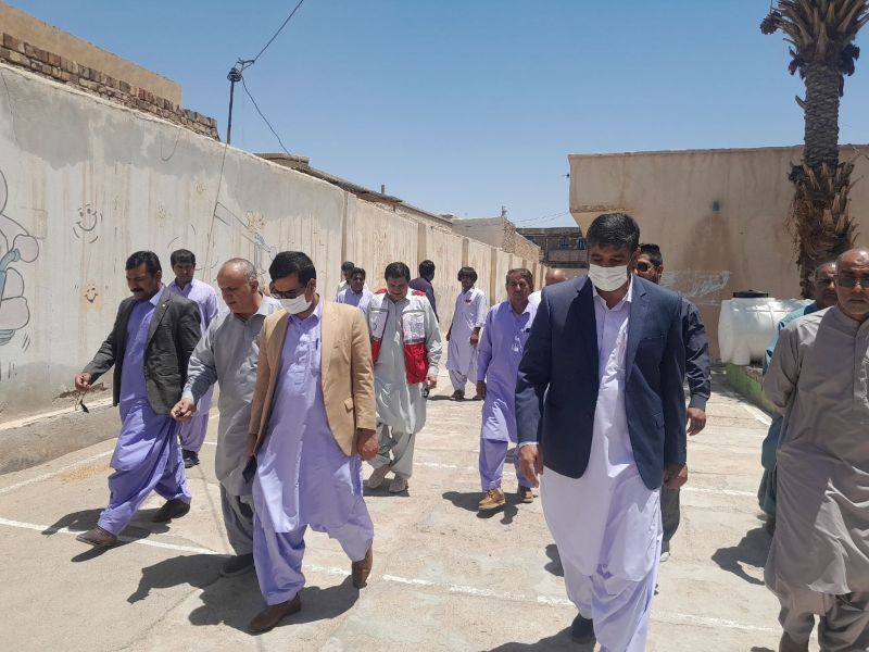 پاکسازی معابر شهری خاش با جمعآوری ۴۰ معتاد متجاهر