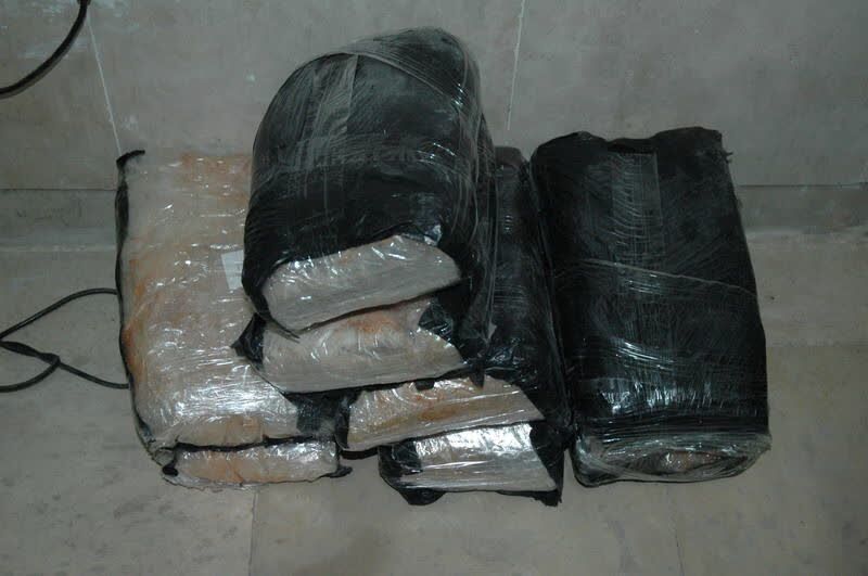 باند خانوادگی قاچاق موادمخدر در همدان زمین گیر شد