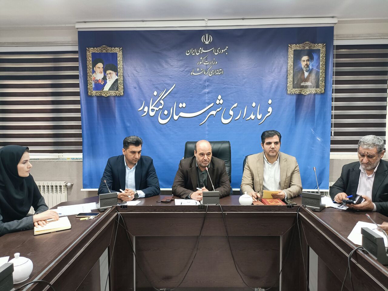 فرماندار: راه‌اندازی گرمخانه بانوان در کنگاور پیگیری شود